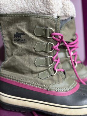 Sorel Winter Carnival Boots Women's Sz 9/EU 40